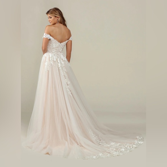 Avery Austin Trinity Wedding Dress Gown Sample Size 8 NWT - Picture 2 of 10